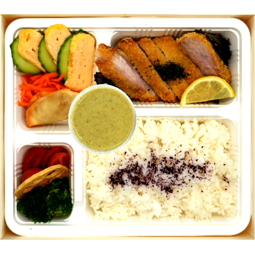 图片 Green Curry & Chicken Katsu Bento