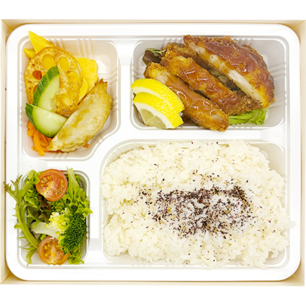 Chicken Katsu Bento with Japanese BBQ Sauce の画像
